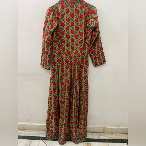 Boutique piece of long heavy embroidery dress with slit and a skirt in s size - Picture 3 of 4